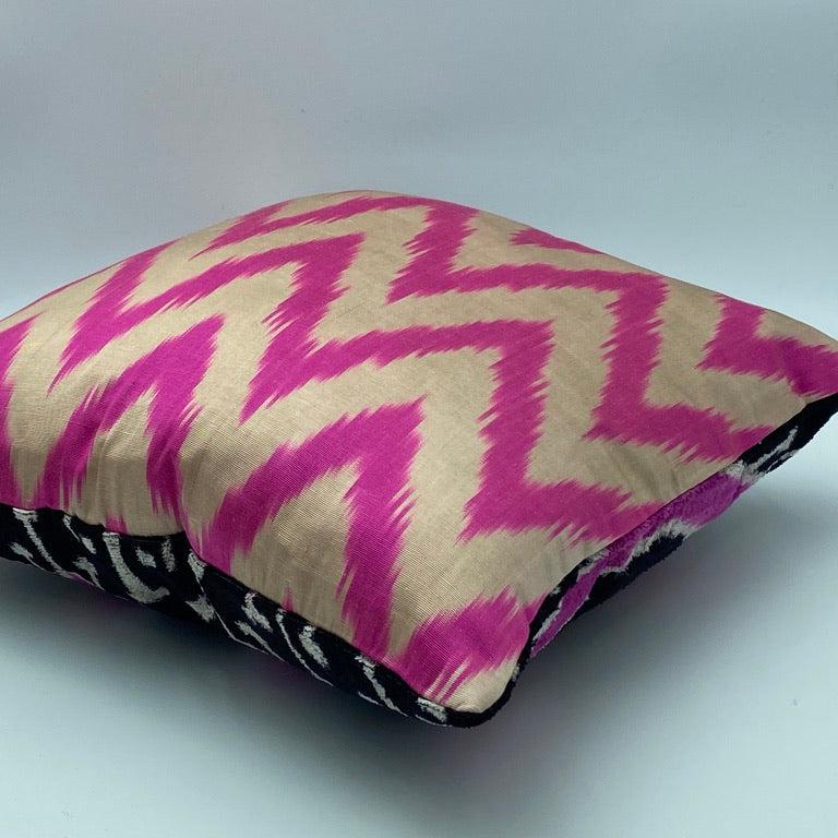 Silk Velvet IKAT pillow cover, 40x40 cm (16"x16"), handmade and hand-dyed. Made of 80% silk and 20% cotton. Hidden zipper closure. Decorative cushion cover for living room or bedroom. Pillow insert not included.