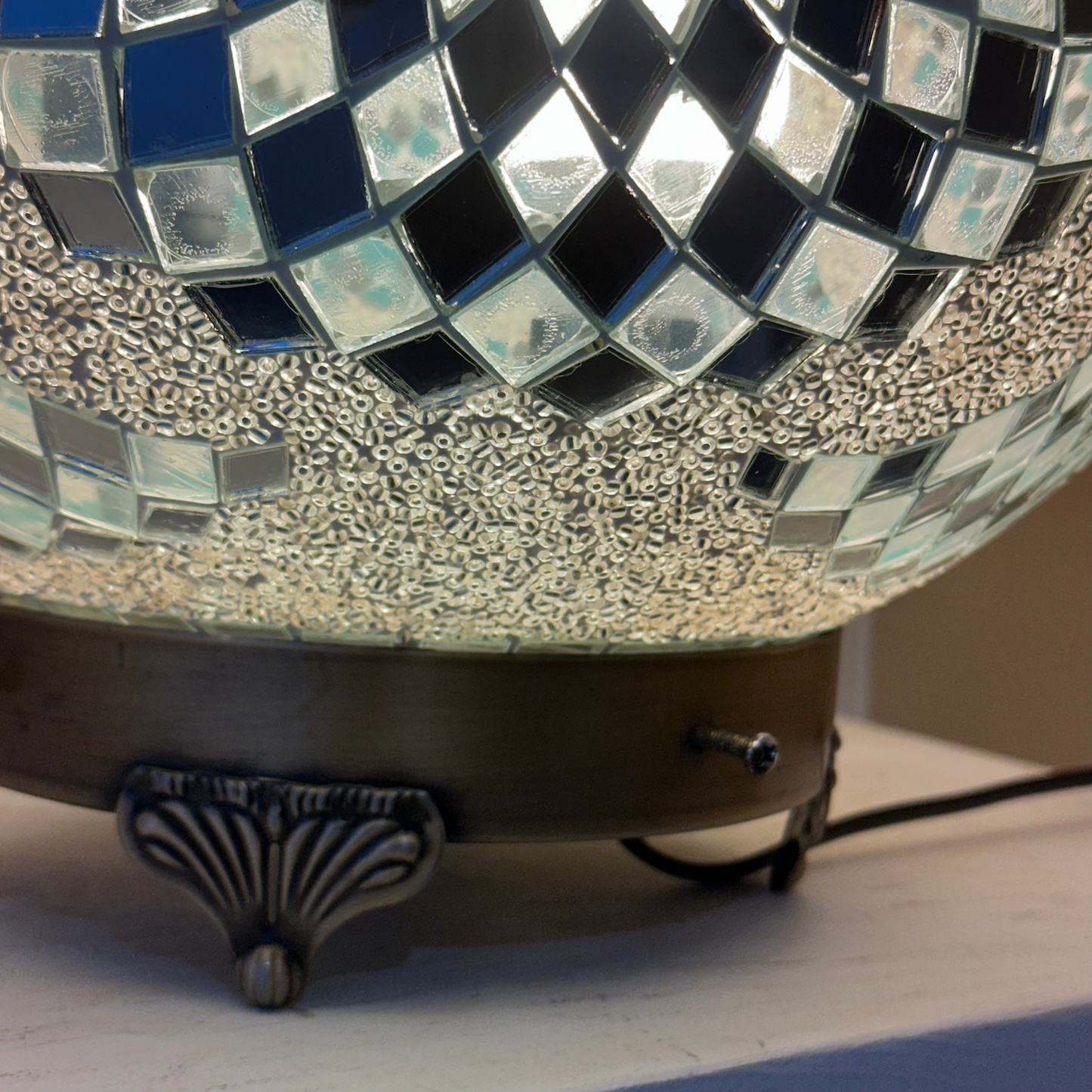 Mosaic Globe Table Lamp - 35 CM - LUMINA ELIGMA HOME