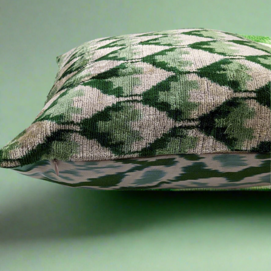 IKAT cushion cover silk back 50x50 CM
