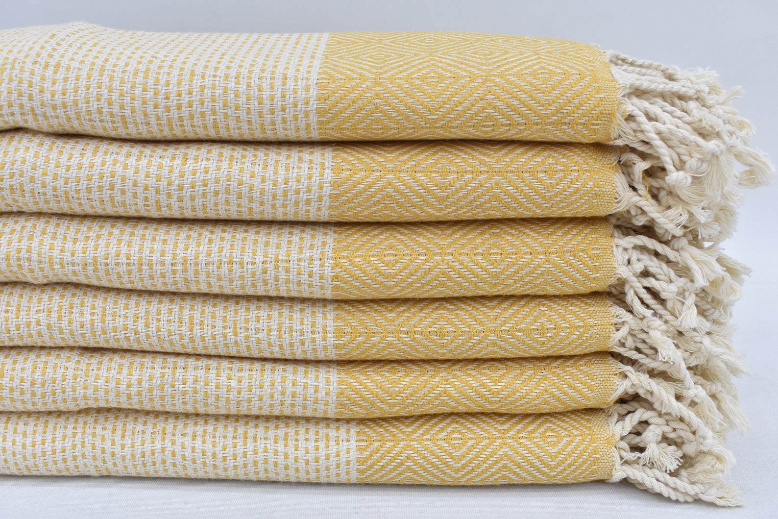 Face Towel Lines Mustard - 90cm x 50 CM - LUMINA ELIGMA HOME