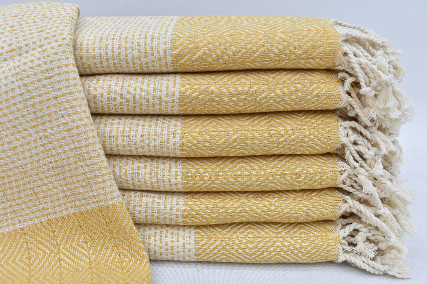 Face Towel Lines Mustard - 90cm x 50 CM - LUMINA ELIGMA HOME