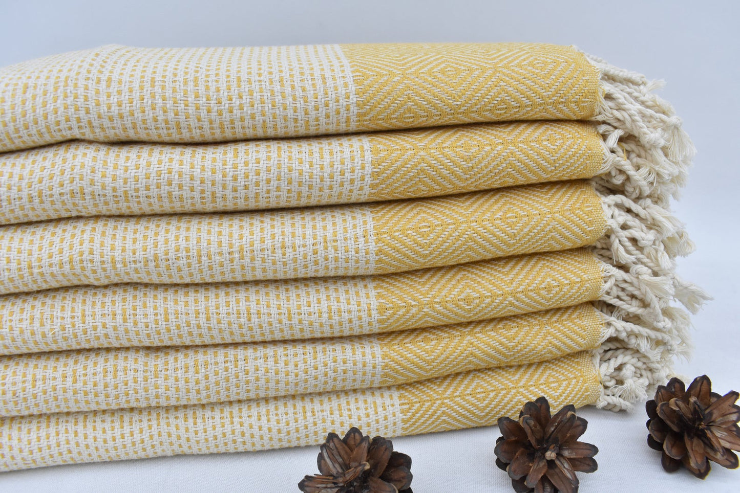 Face Towel Lines Mustard - 90cm x 50 CM - LUMINA ELIGMA HOME