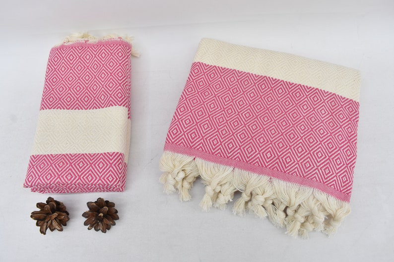 Fuschia Bath & Hand Towel Diamonds - 70" X 40" - 36" X 20" - LUMINA ELIGMA HOME