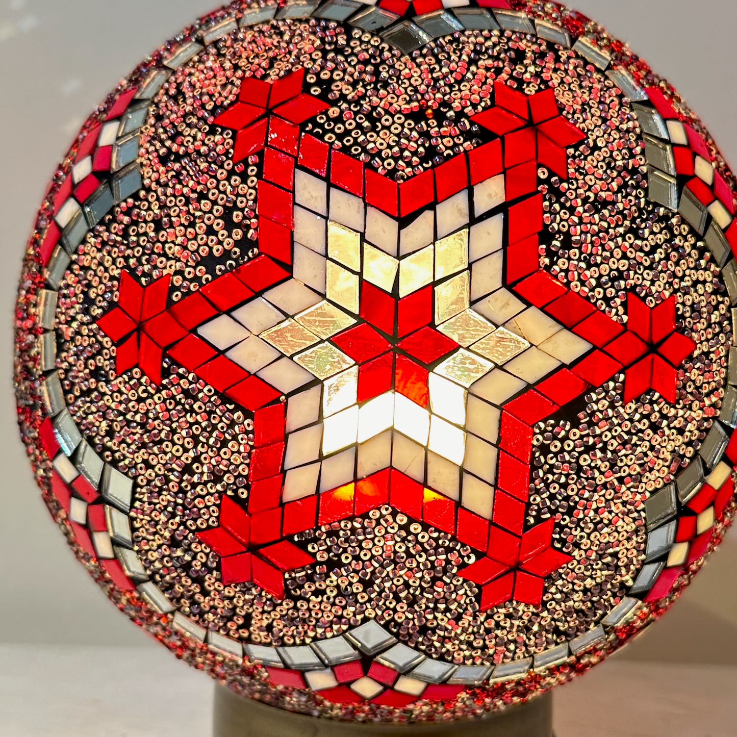 Mosaic Globe Table Lamp - 25 CM - E