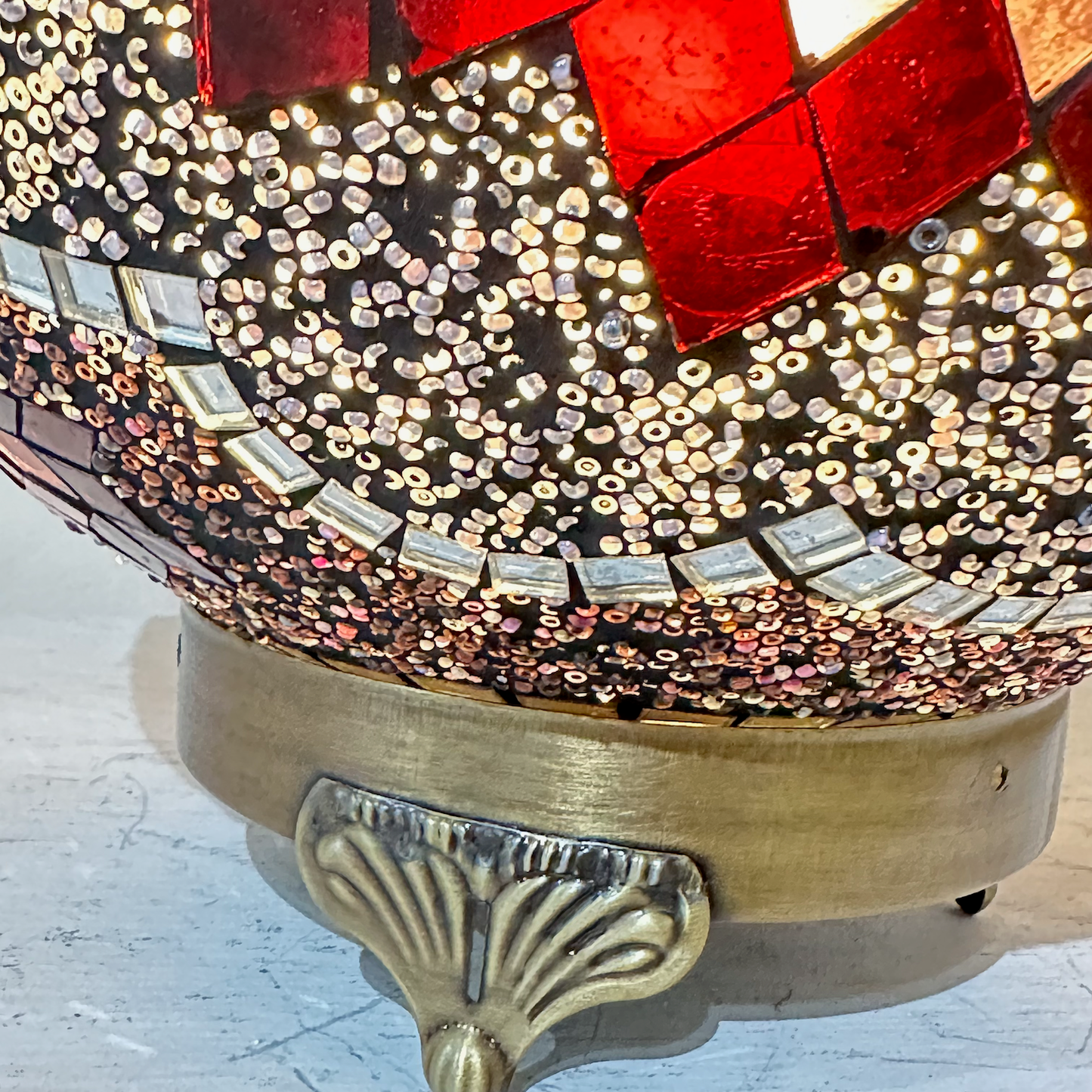 Mosaic Globe Table Lamp - 30 CM - LUMINA ELIGMA HOME