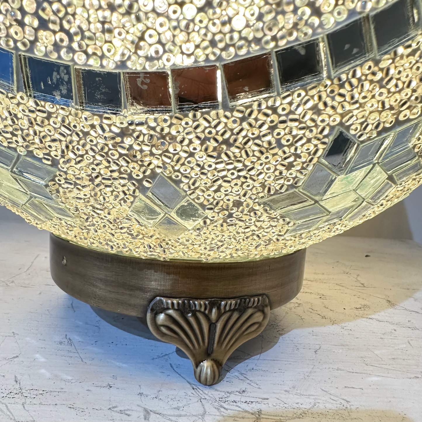 Mosaic Globe Table Lamp - 30 CM - LUMINA ELIGMA HOME