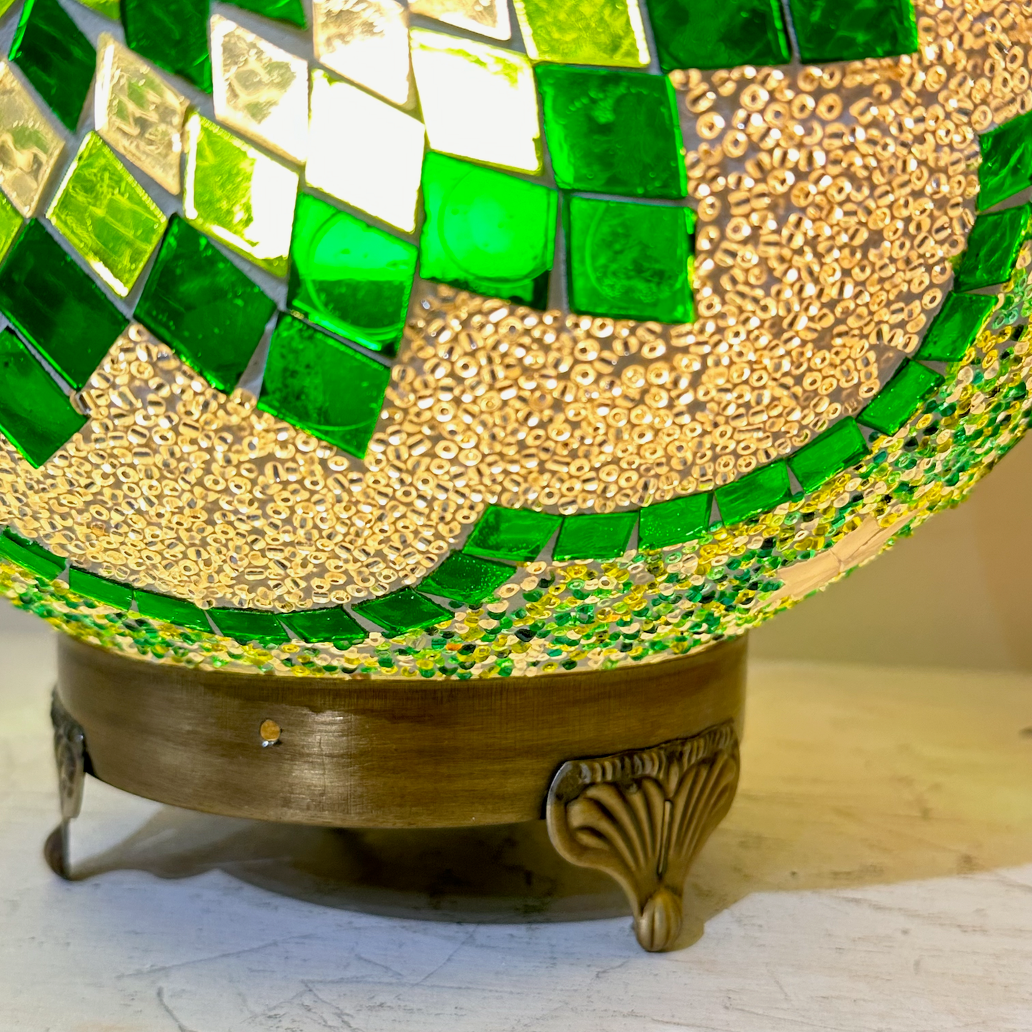 Mosaic Globe Table Lamp - 30 CM - LUMINA ELIGMA HOME