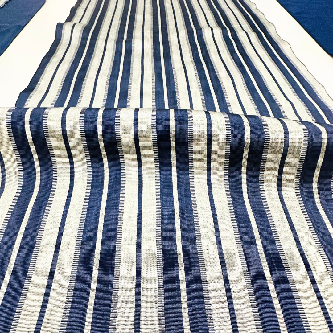 Kutnu Silk Table Runner & Placemates - Navy Gray