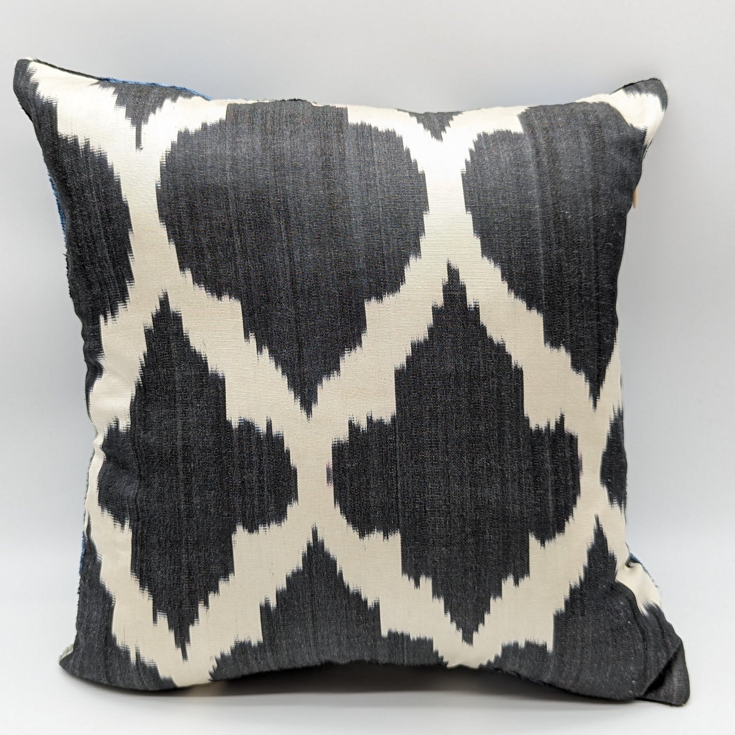 IKAT Silk Back Cushion Cover 40x40 CM - Rain Drops