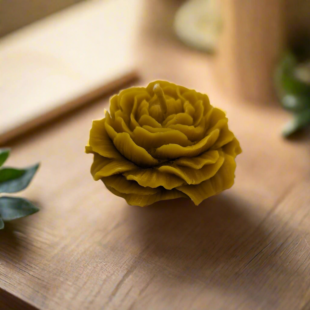 Natural Beeswax Rose Candle